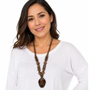 Boho Hand Carved Wood Beaded Necklace Brown Star Detail Glazed Pendant 103-138